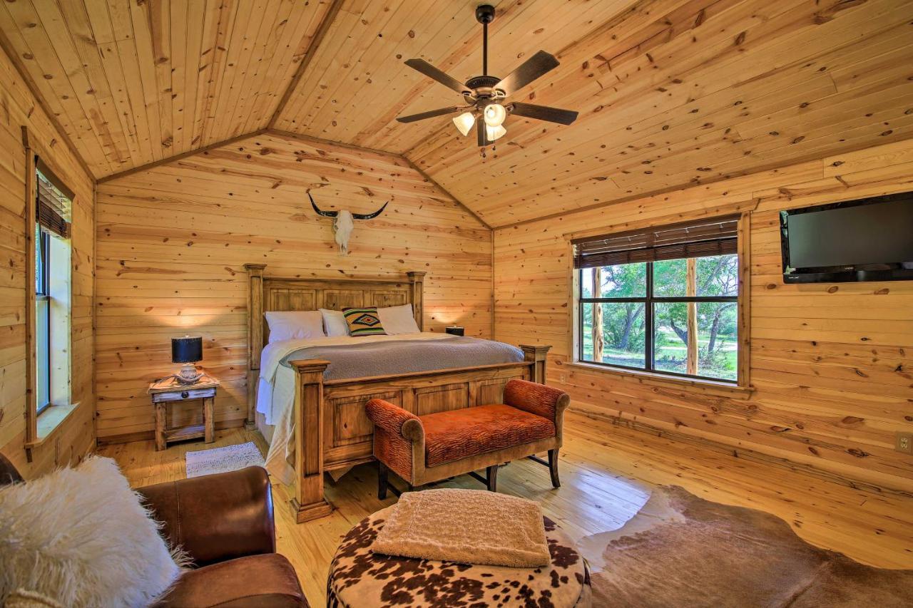 Rustic-Chic Country Cabin - 10 Mi To Main Street! Φρέντερικσμπεργκ Εξωτερικό φωτογραφία