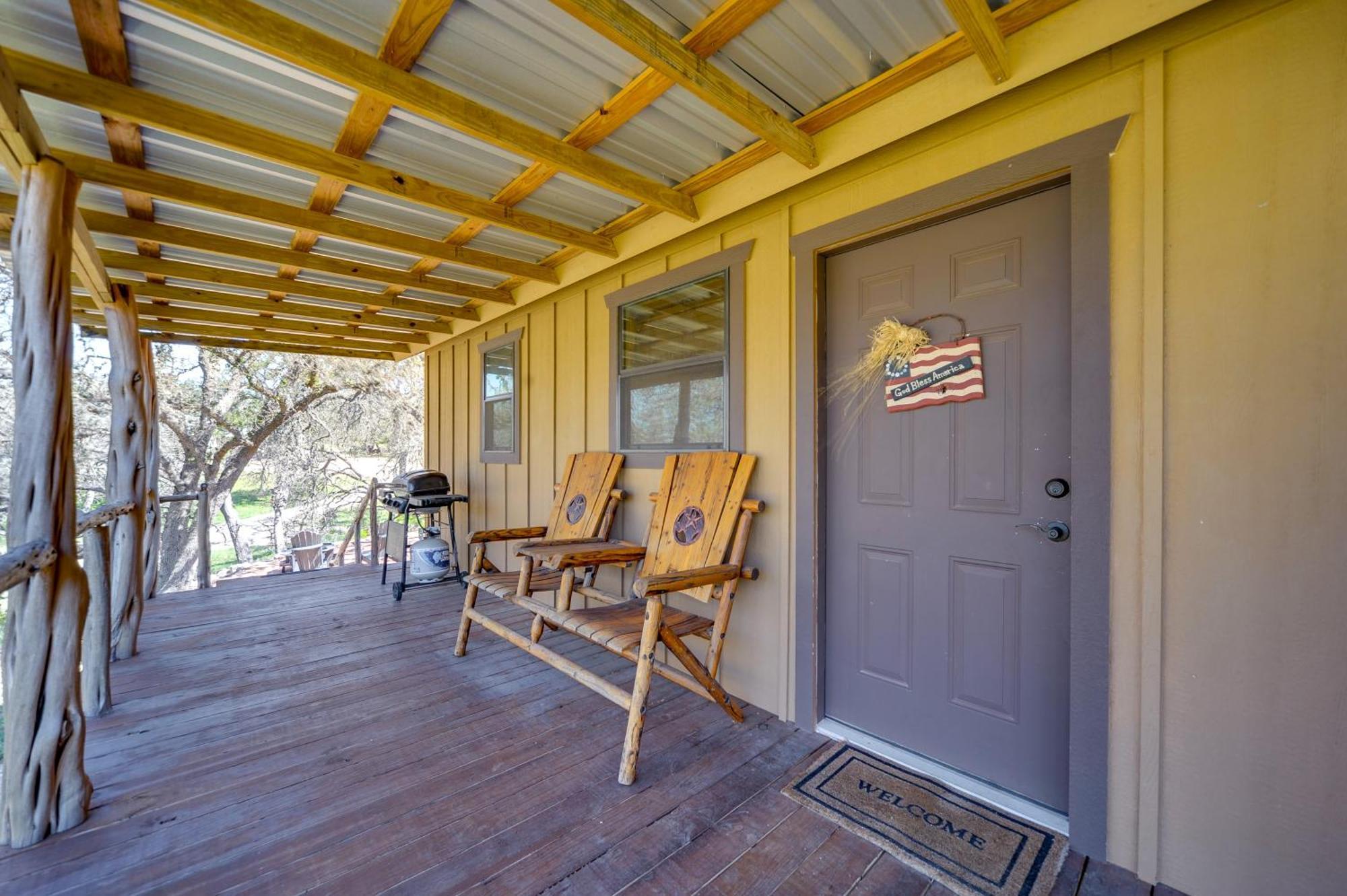 Rustic-Chic Country Cabin - 10 Mi To Main Street! Φρέντερικσμπεργκ Εξωτερικό φωτογραφία